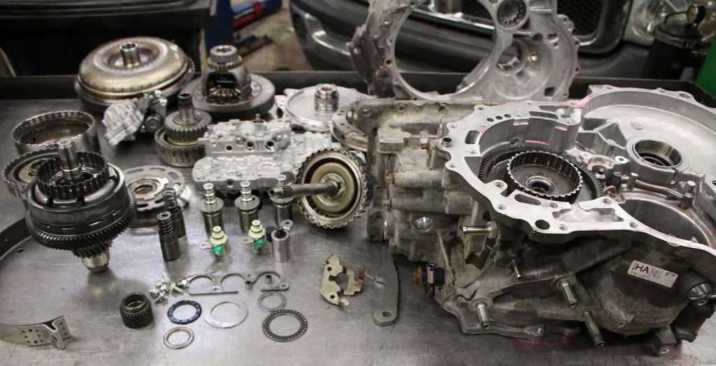 راهنمای کامل تعمیر گیربکس اتوماتیک | خدمات تخصصی در FutureGearbox.com 2 آشنایی با علائم خرابی و دریافت خدمات تخصصی برای تعمیر گیربکس اتوماتیک ضروری است.